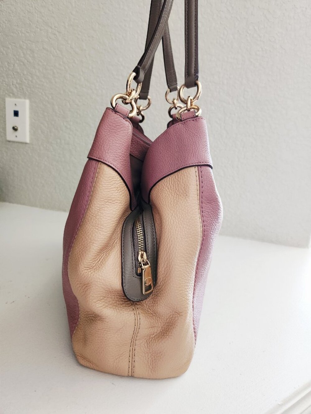 Like New Rare Coach Two-Tone Pink & Tan Leather Shoulder Bag Purse - Picture 5 of 14